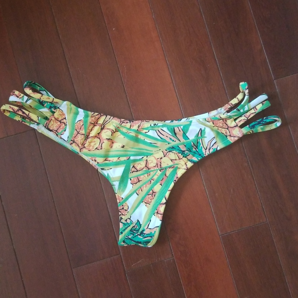 Midori Bikini Cheeky Bottom